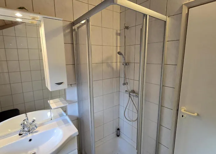 Eichhoernchenhoehle هارن